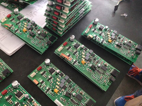 喷水织机储纬器制造现场