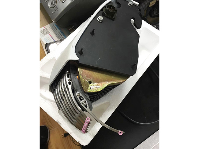 可根据客户个性化需求，订单制造提花织机，翻新织布机等，可提供剑杆织机，喷气织机，喷水织机等改造与翻新